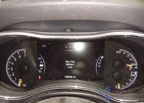 2018 Jeep Grand Cherokee Altitude 4X4 z USA, uszkodzony, nr VIN 1C4RJFAGXJC135957